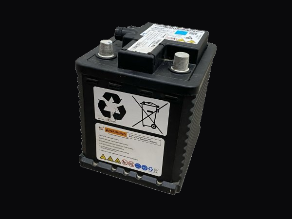 McLaren 12V lithium starter battery, three-quarter view of the case – 13MA068CP.02
